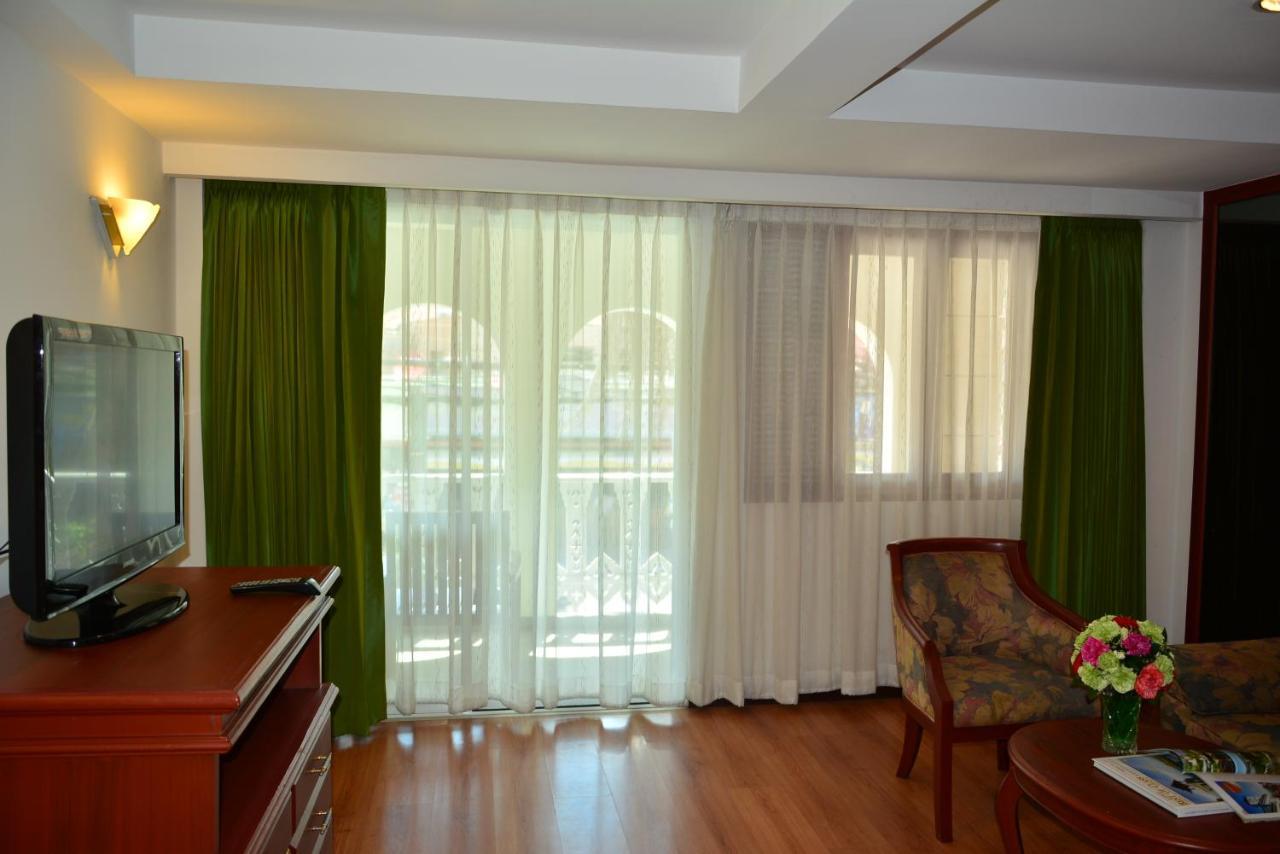 Pride Beach Resort - Adults Only Patong Bagian luar foto