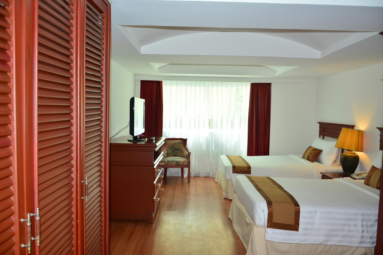 Pride Beach Resort - Adults Only Patong Bagian luar foto
