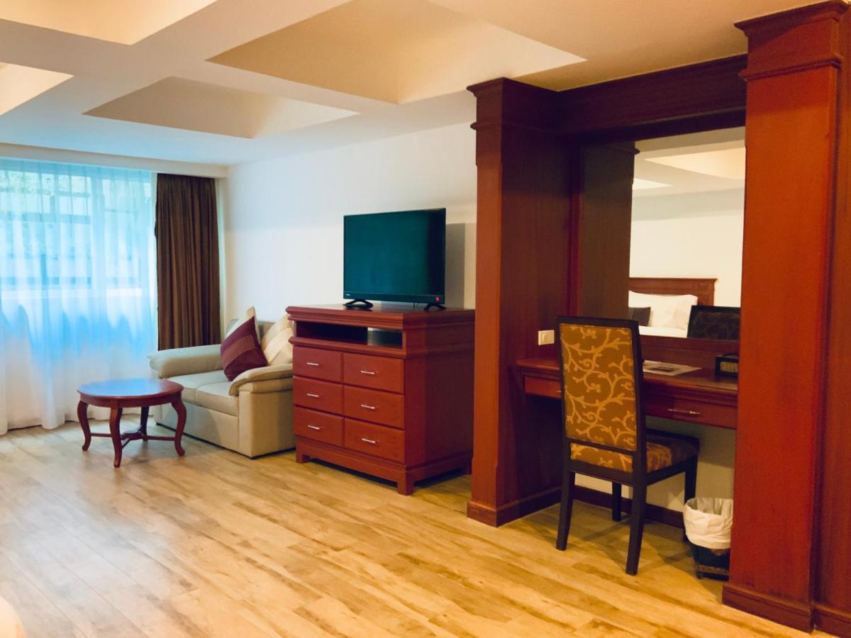 Pride Beach Resort - Adults Only Patong Bagian luar foto